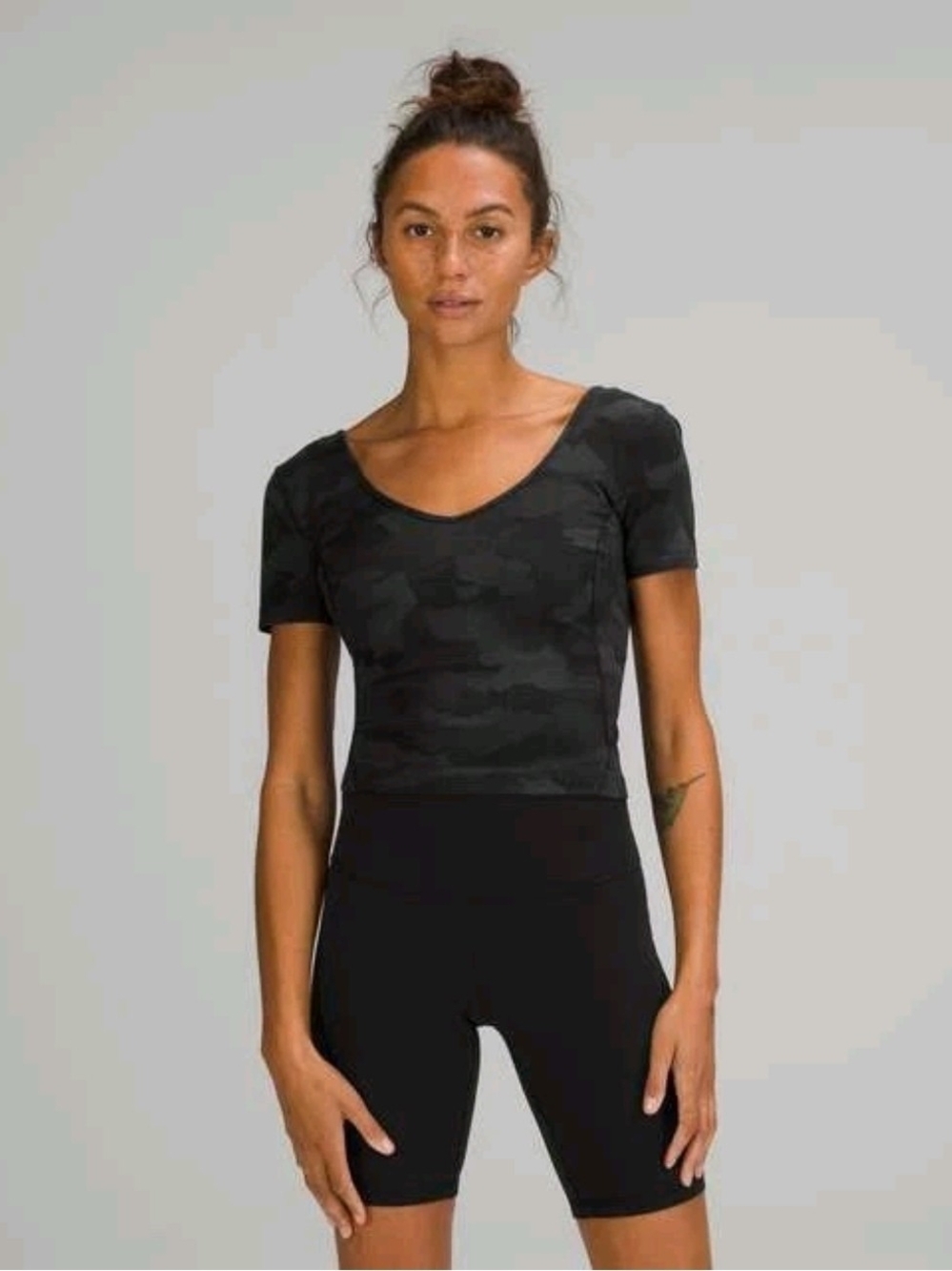 Lululemon Women's Align Black Gray Camo Cropped Scoop Neck Top No Size Tag